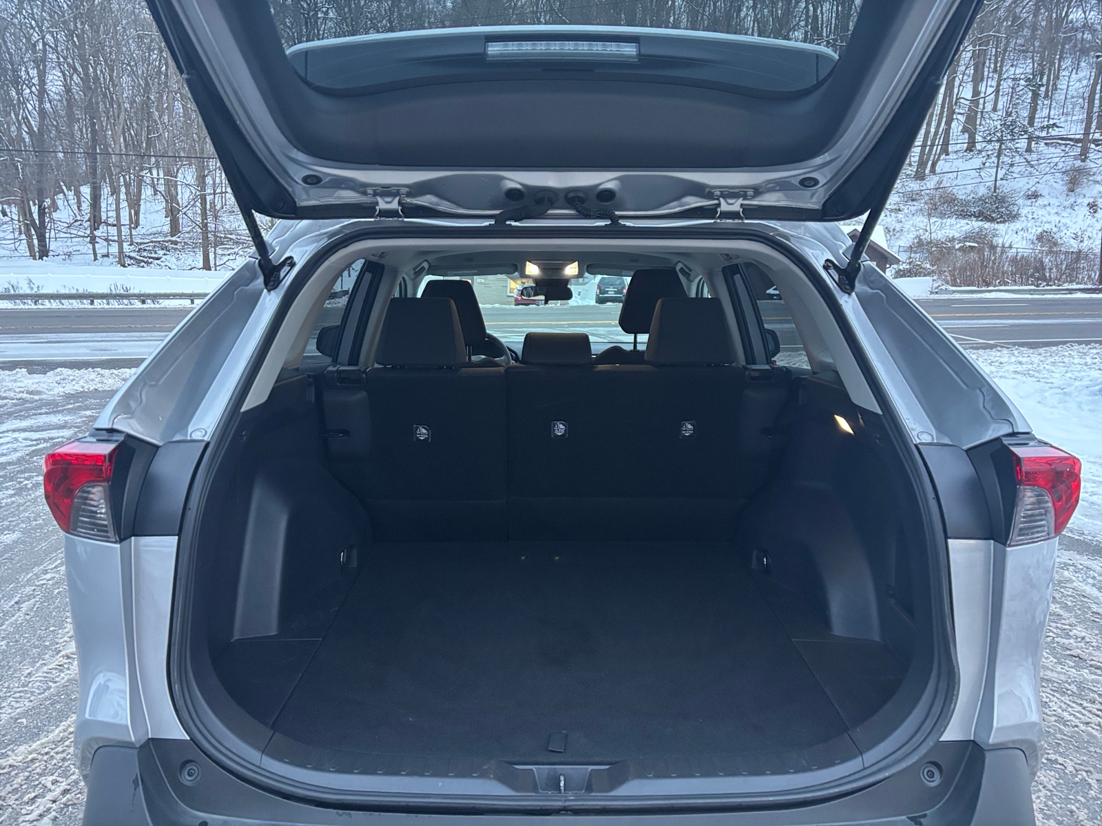 Thumbnail: 2025 Toyota RAV4 - 6