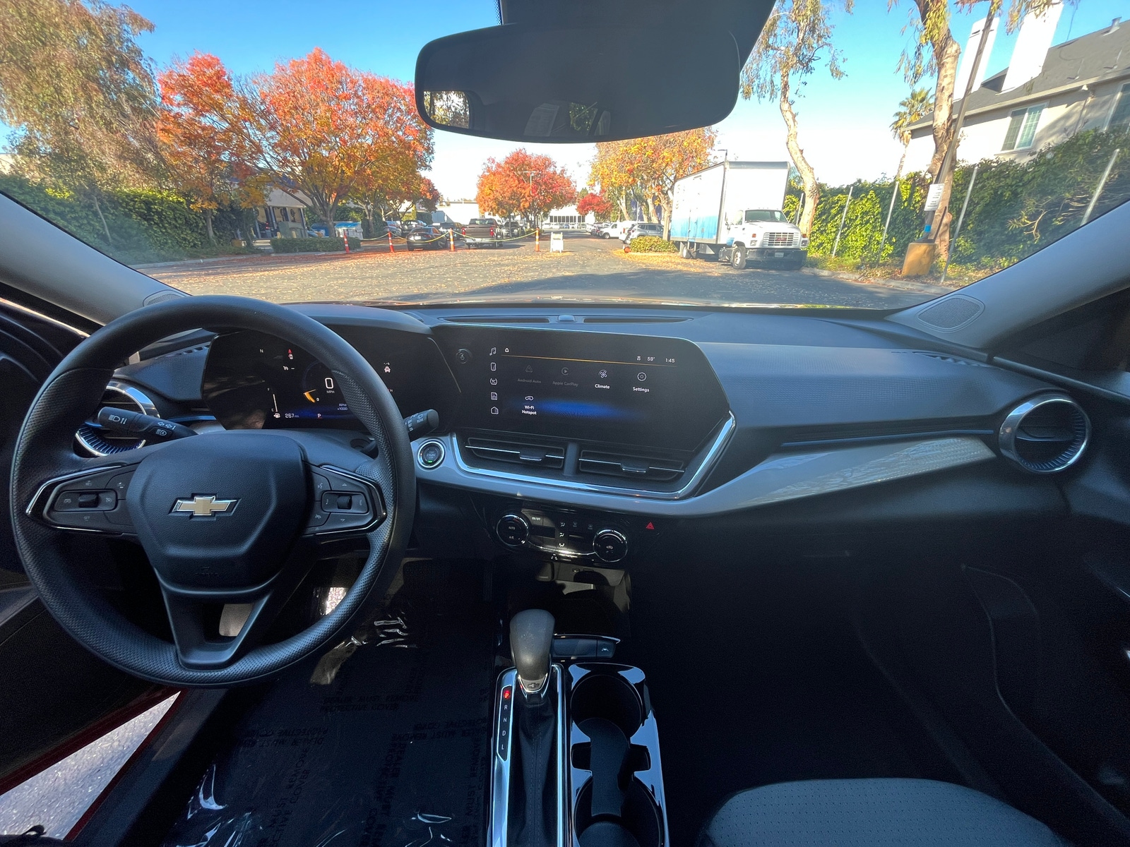 Thumbnail: 2025 Chevrolet Trax - 3