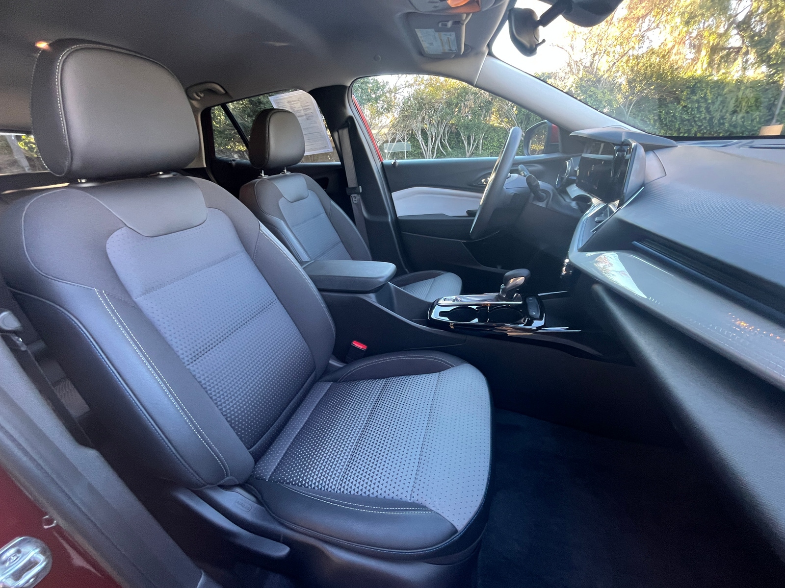 Thumbnail: 2025 Chevrolet Trax - 2