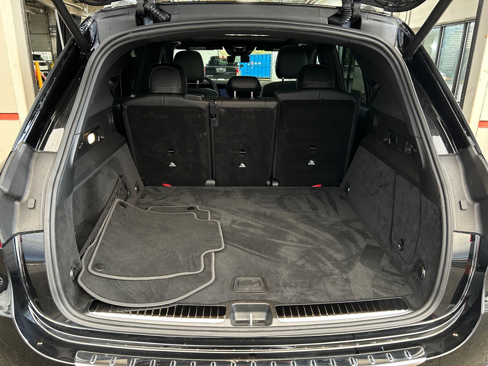 Thumbnail: 2025 Mercedes-Benz GLE - 6