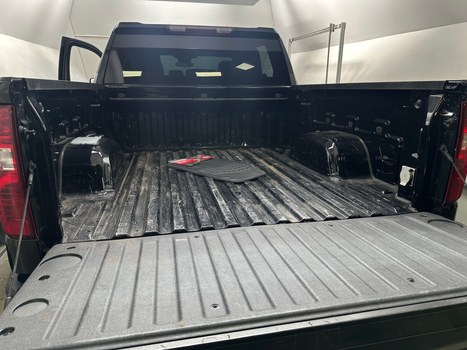 Thumbnail: 2024 Chevrolet Silverado 1500 - 7