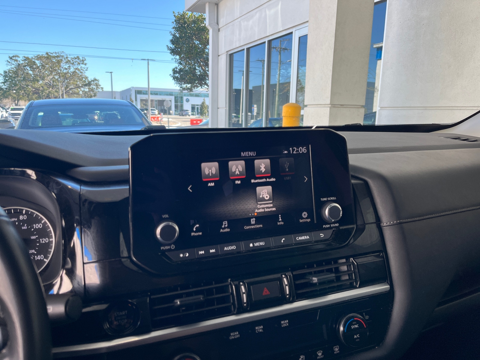 Thumbnail: 2025 Nissan Pathfinder - 4