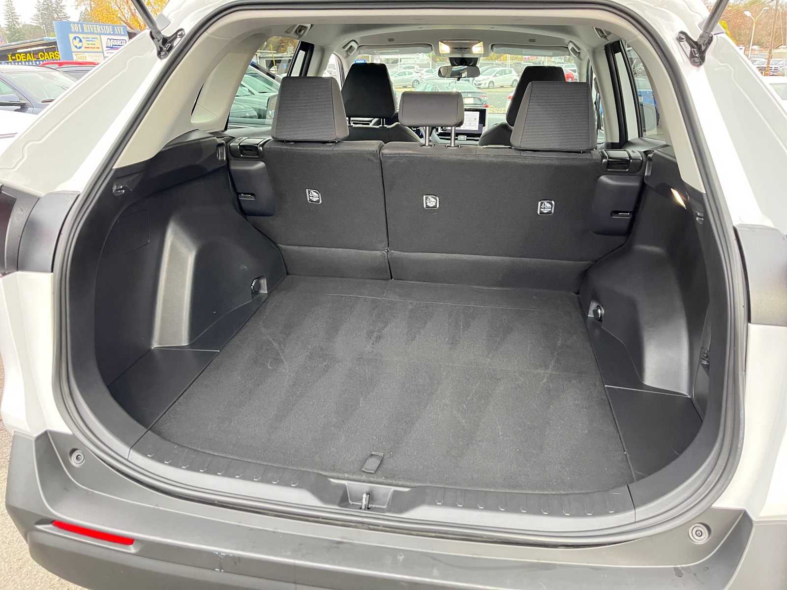 Thumbnail: 2025 Toyota RAV4 - 6