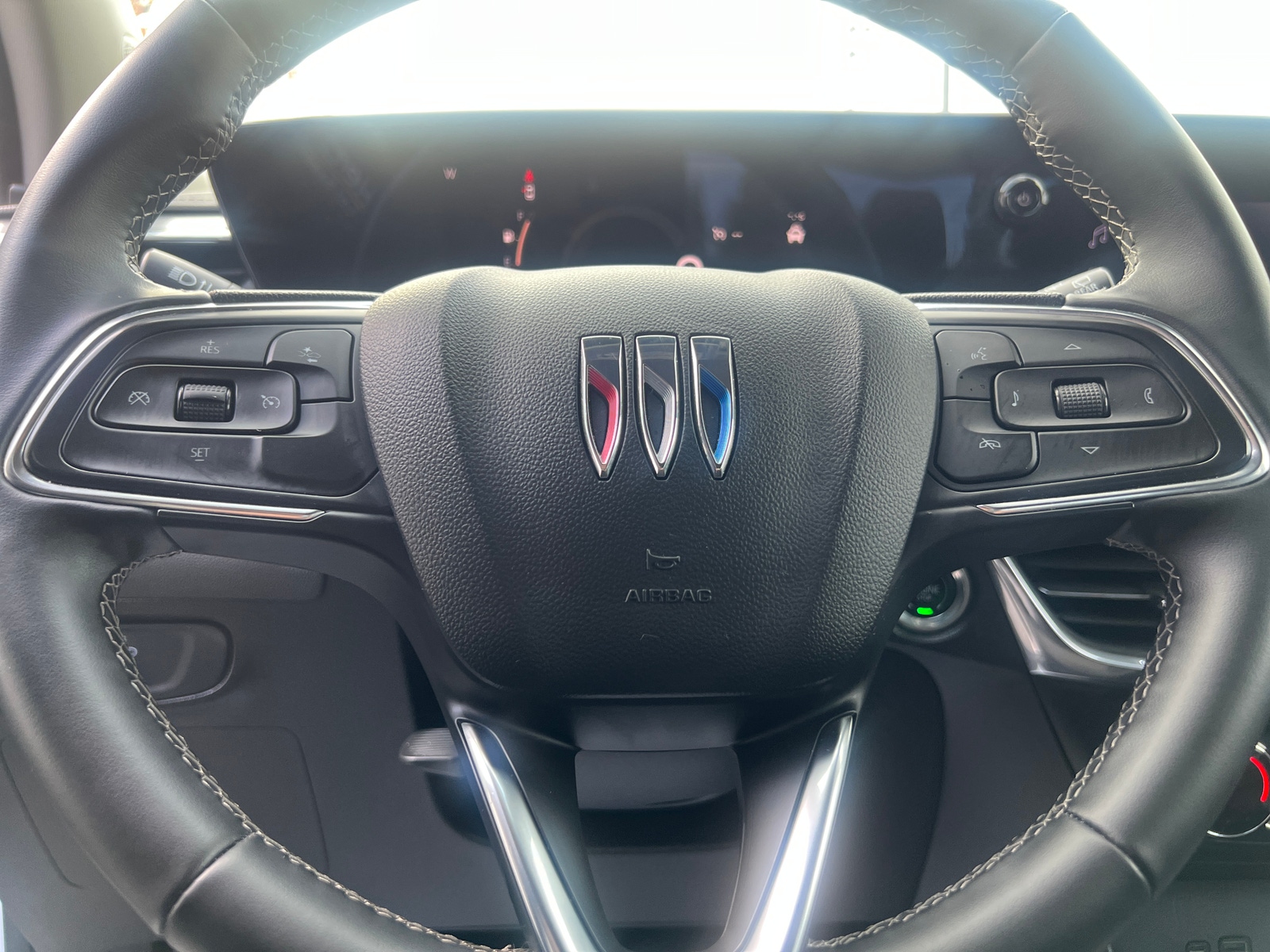 Thumbnail: 2025 Buick Encore GX - 5