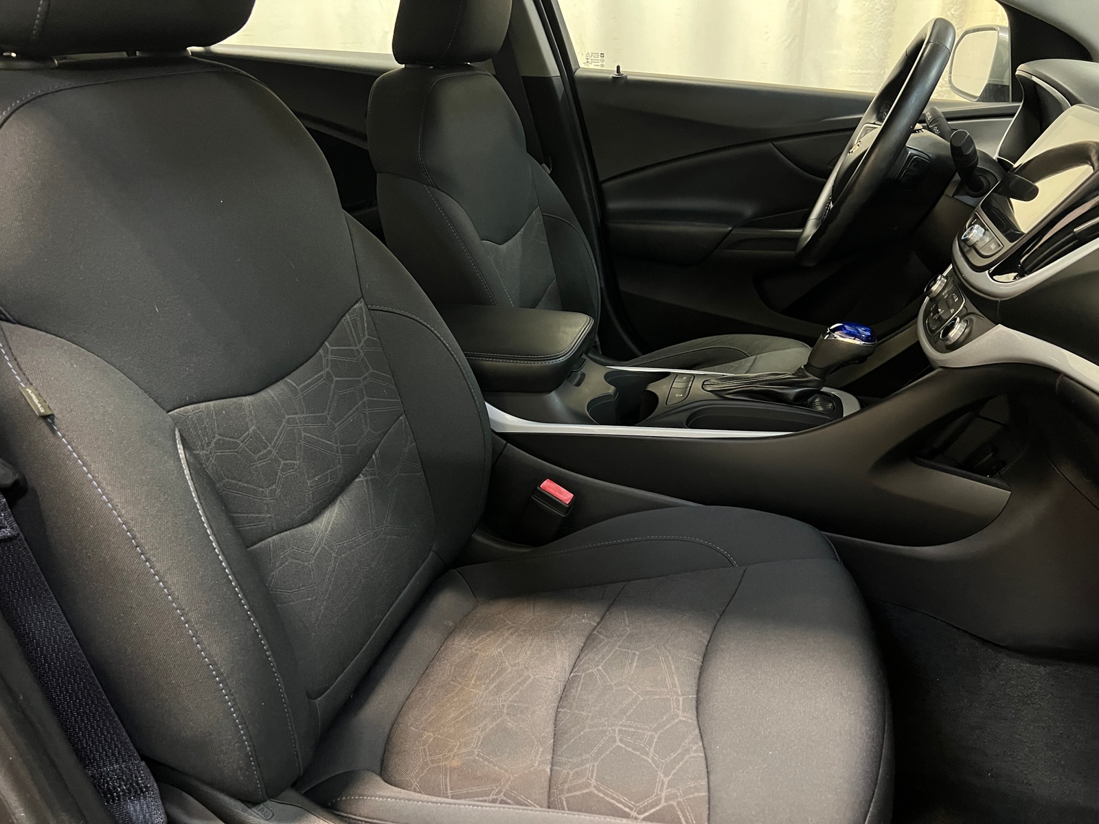 Thumbnail: 2016 Chevrolet Volt - 2