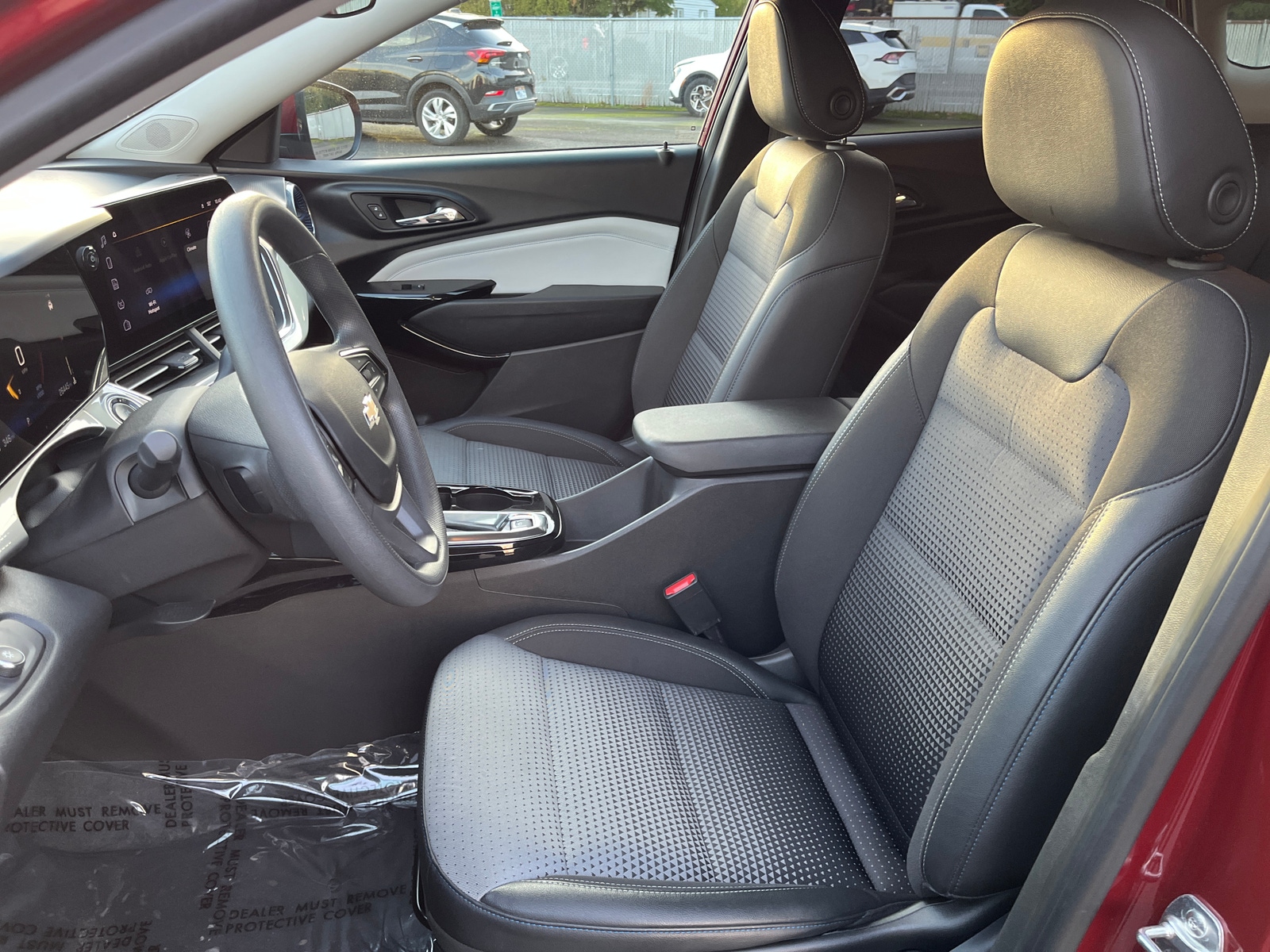 Thumbnail: 2025 Chevrolet Trax - 2