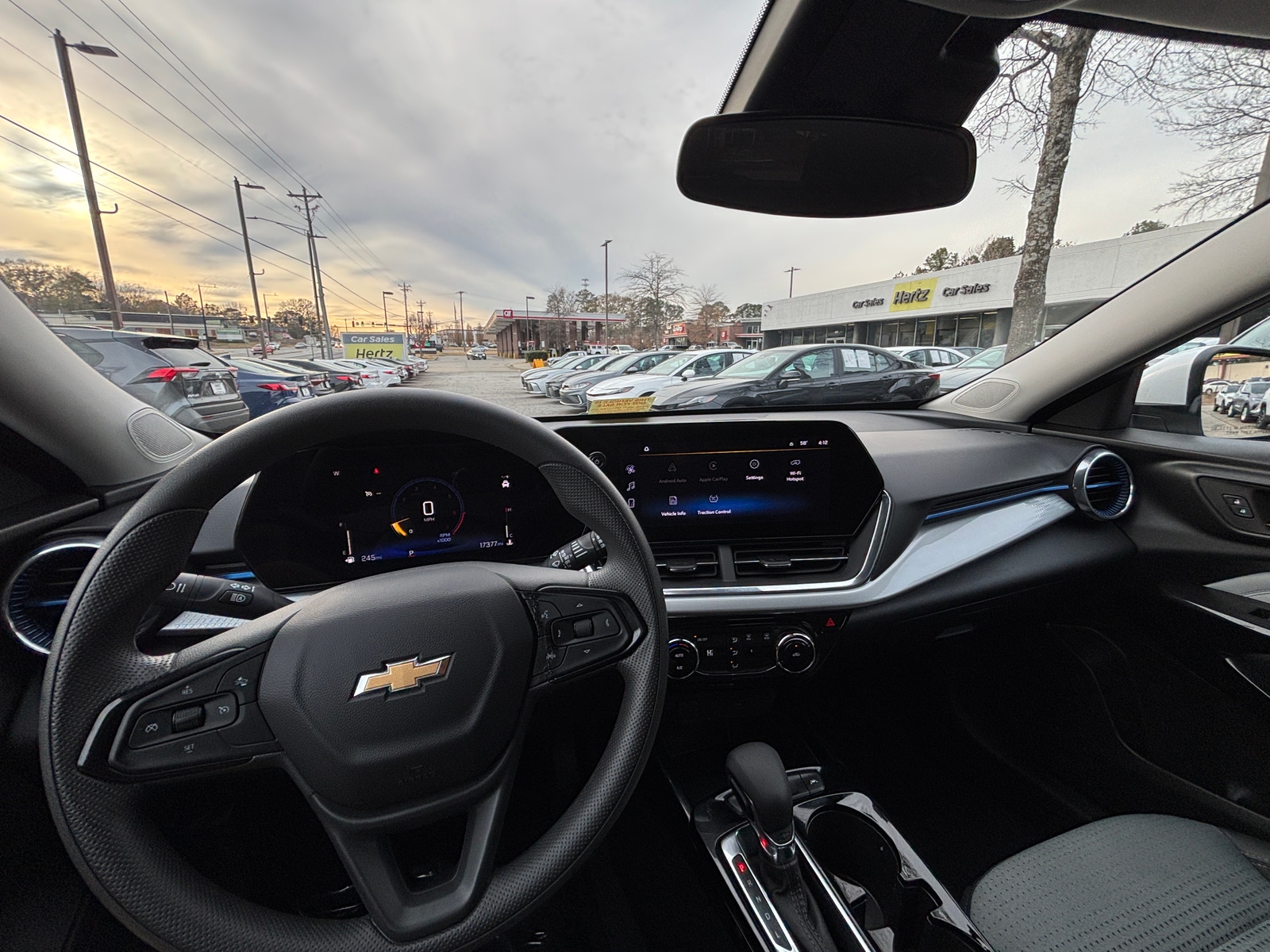 Thumbnail: 2025 Chevrolet Trax - 3