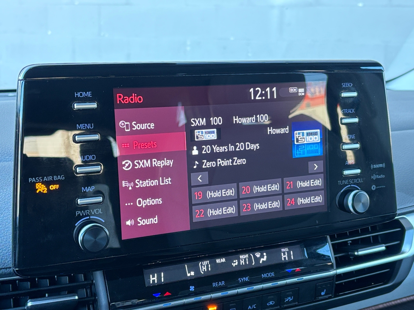 Thumbnail: 2024 Toyota Sienna - 3