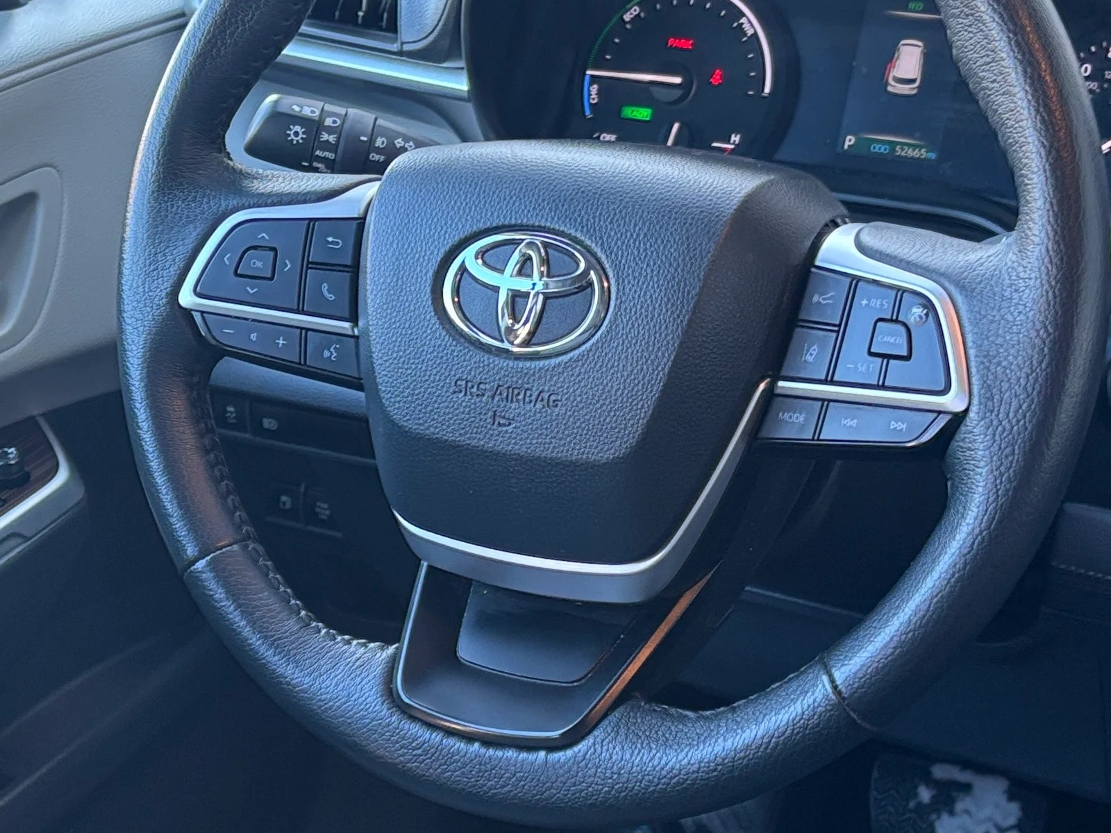 Thumbnail: 2024 Toyota Sienna - 4