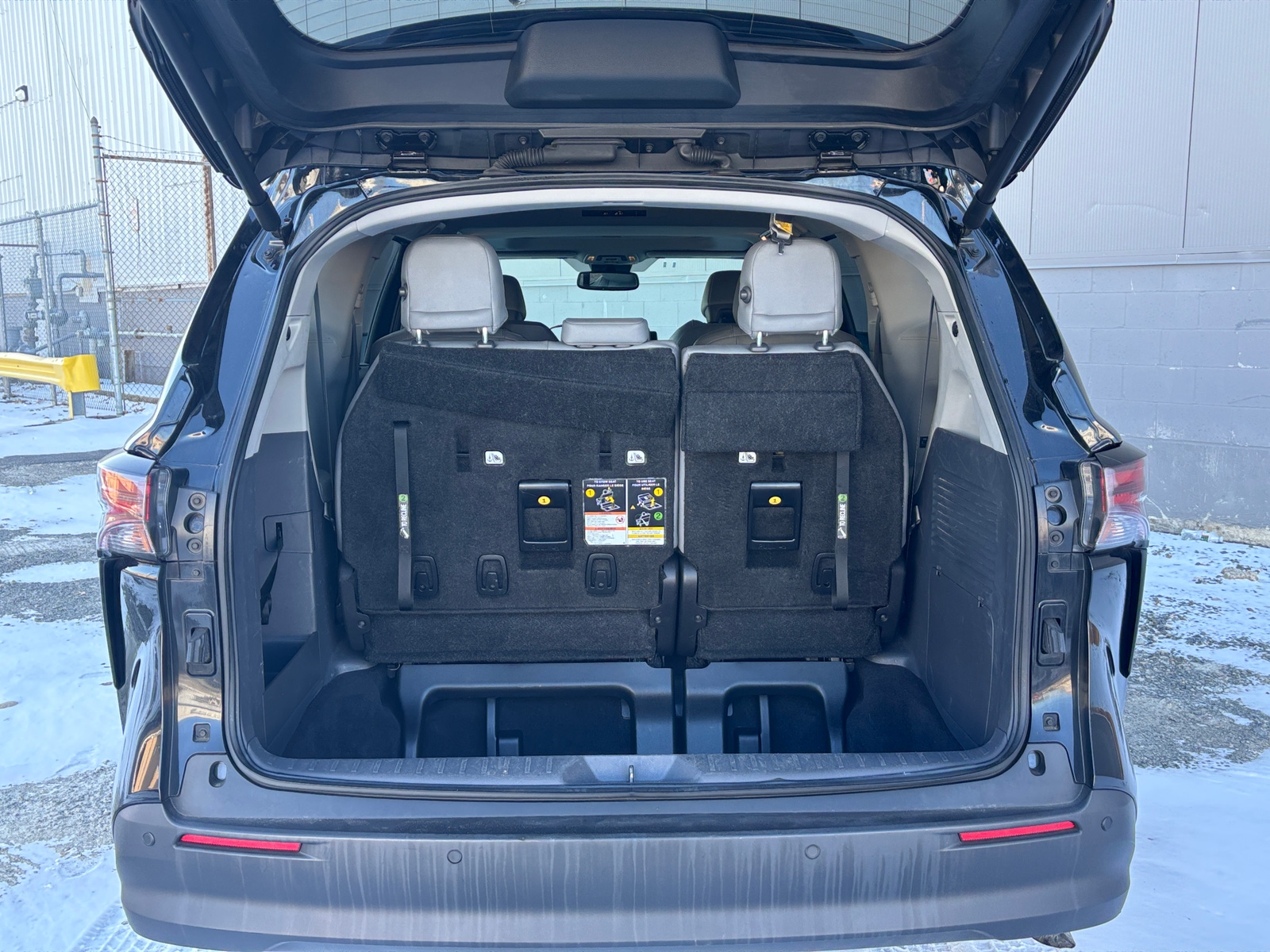 Thumbnail: 2024 Toyota Sienna - 6