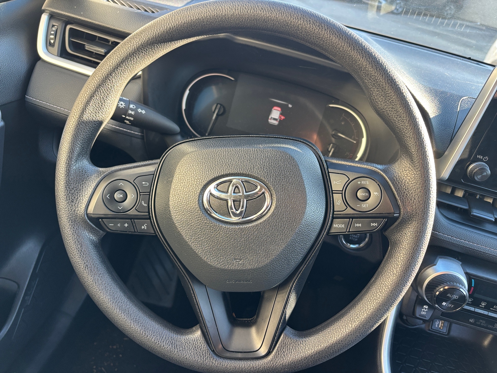 Thumbnail: 2025 Toyota RAV4 - 5