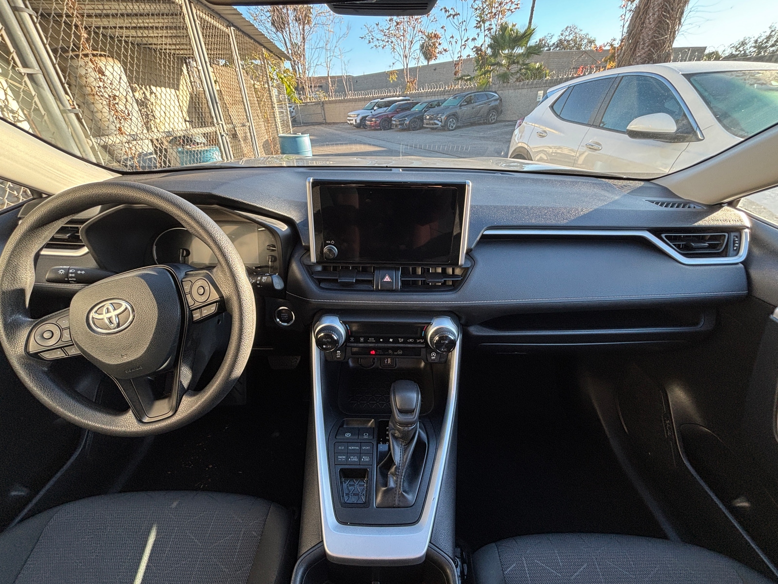 Thumbnail: 2025 Toyota RAV4 - 3