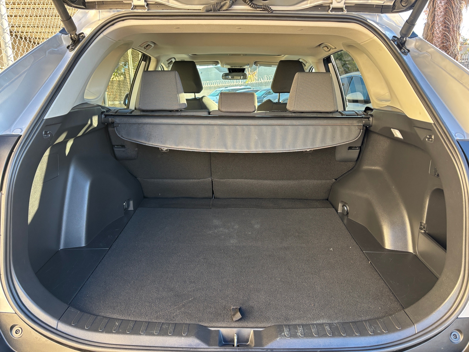 Thumbnail: 2025 Toyota RAV4 - 6