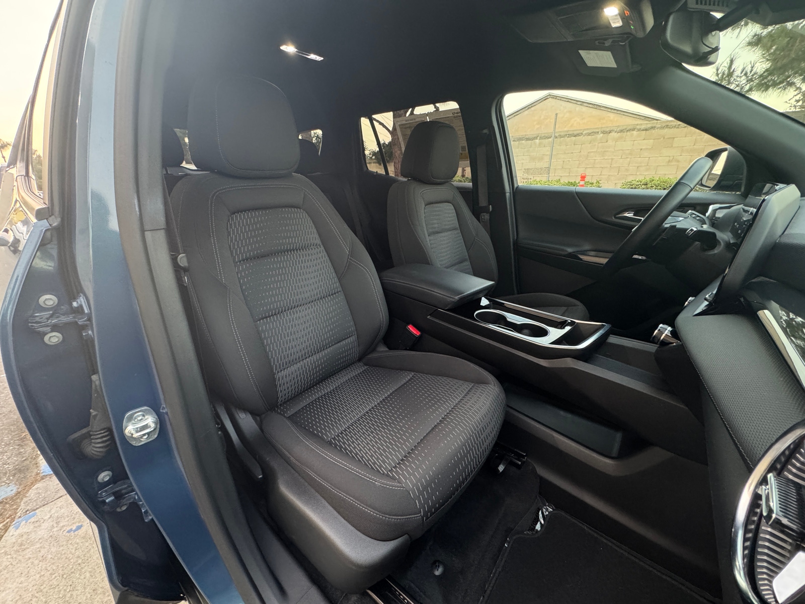 Thumbnail: 2025 Chevrolet Equinox - 2