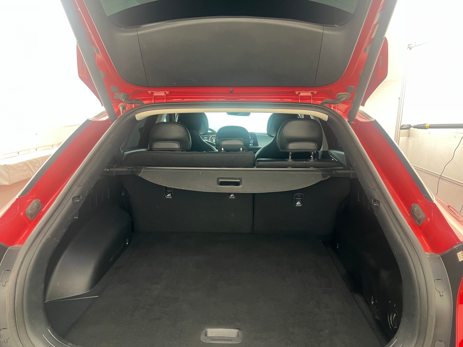 Thumbnail: 2022 Kia EV6 - 6