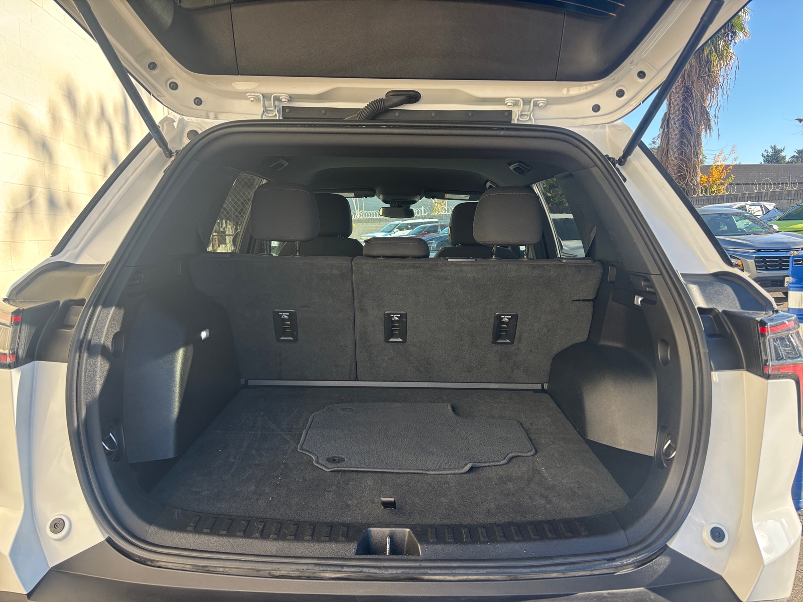 Thumbnail: 2025 Chevrolet Equinox - 6