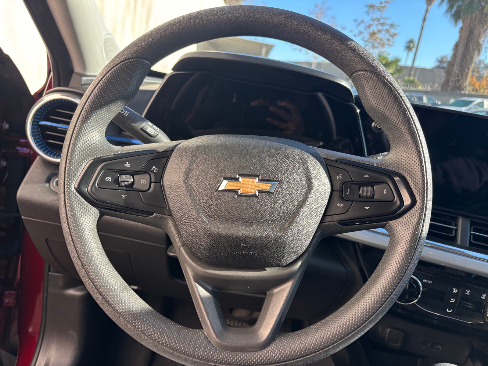 Thumbnail: 2025 Chevrolet Trax - 5