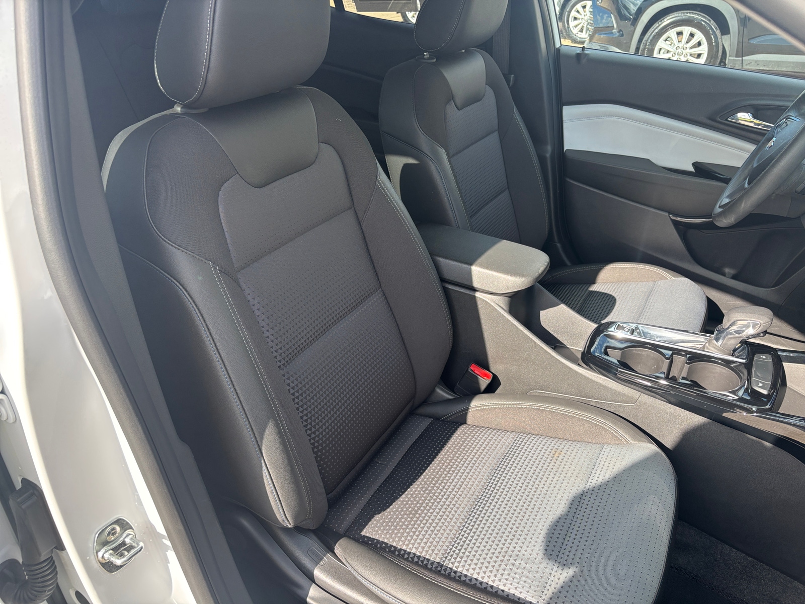 Thumbnail: 2025 Chevrolet Trax - 2