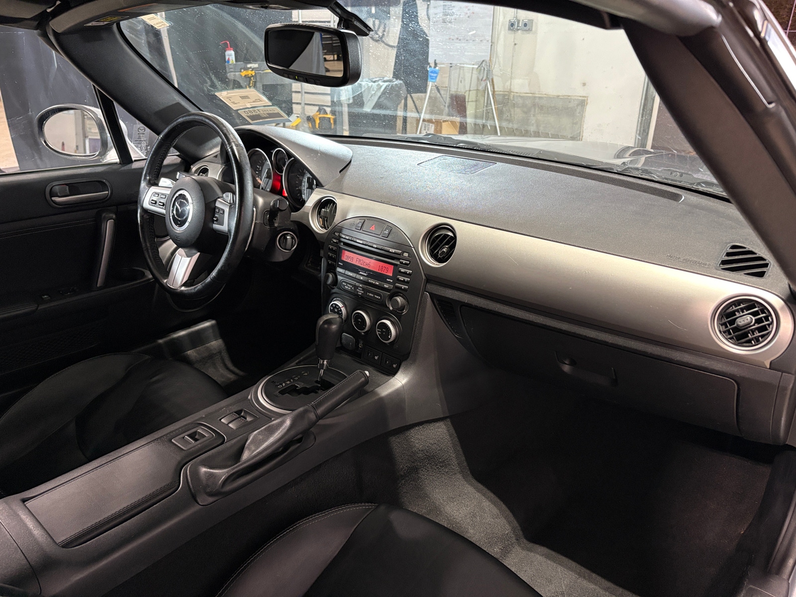 Thumbnail: 2011 Mazda MX-5 Miata - 2