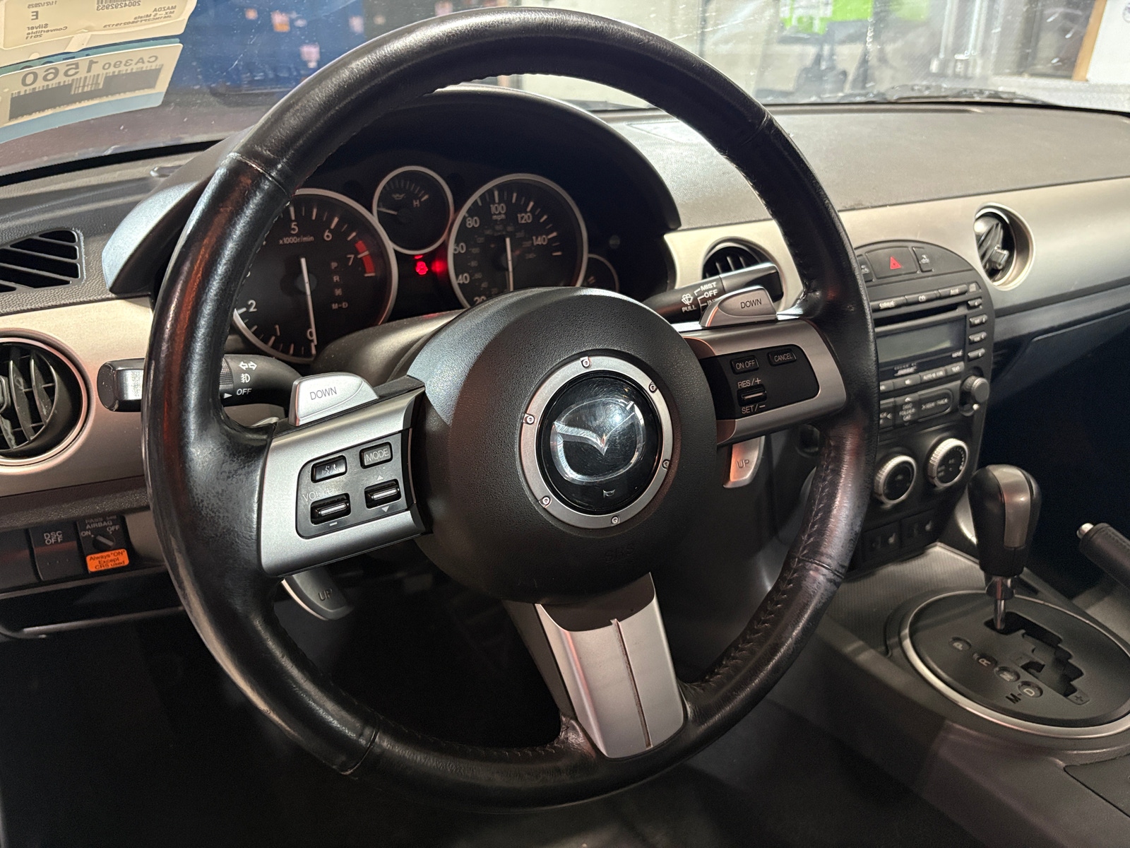 Thumbnail: 2011 Mazda MX-5 Miata - 4