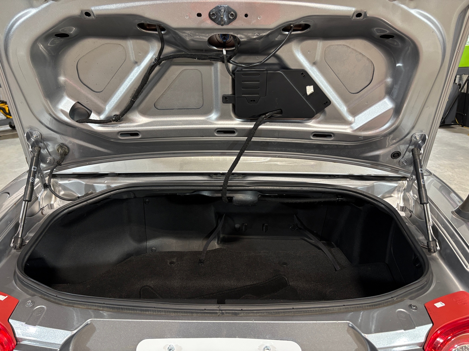 Thumbnail: 2011 Mazda MX-5 Miata - 5