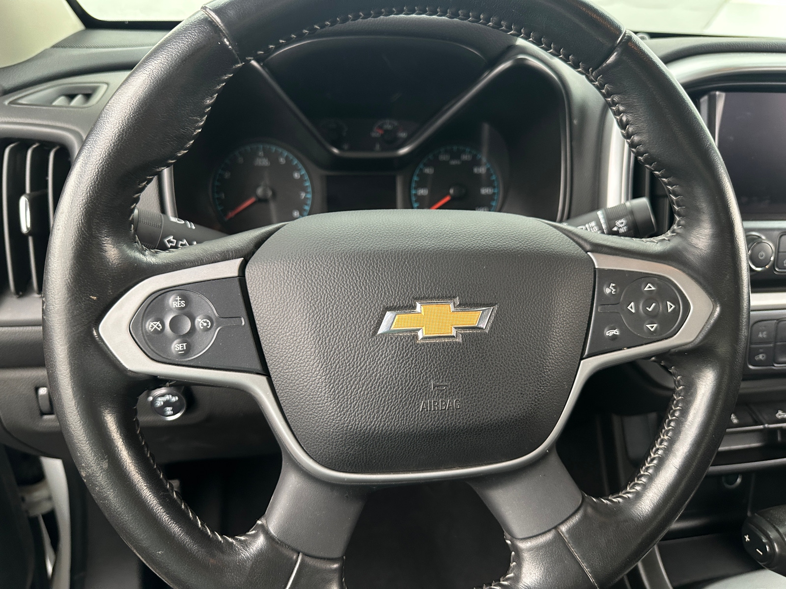 Thumbnail: 2021 Chevrolet Colorado - 5