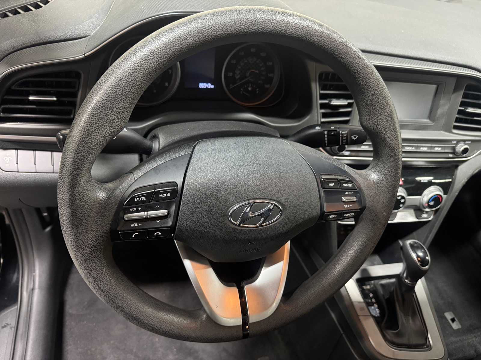 Thumbnail: 2019 Hyundai Elantra - 5