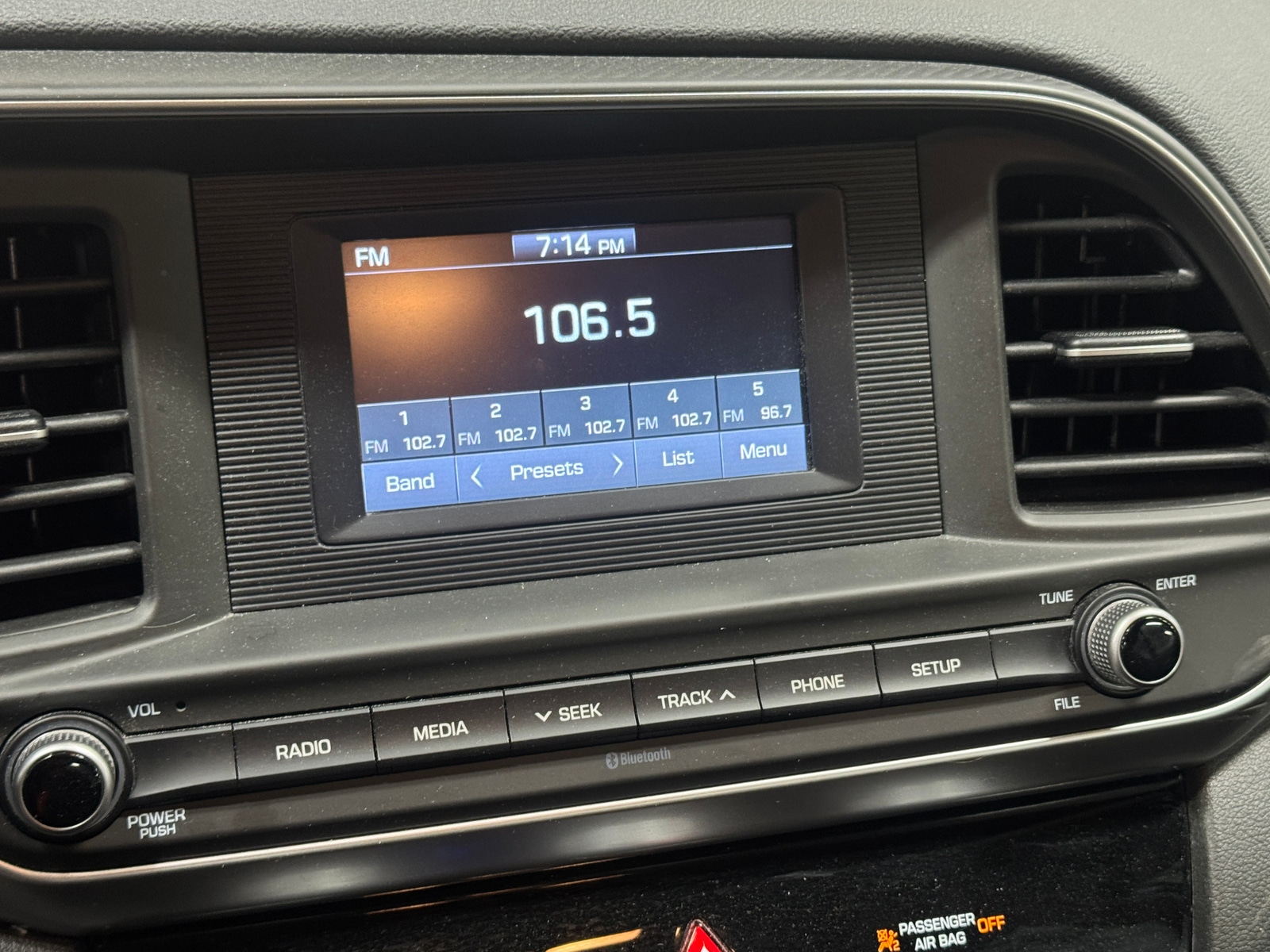 Thumbnail: 2019 Hyundai Elantra - 4