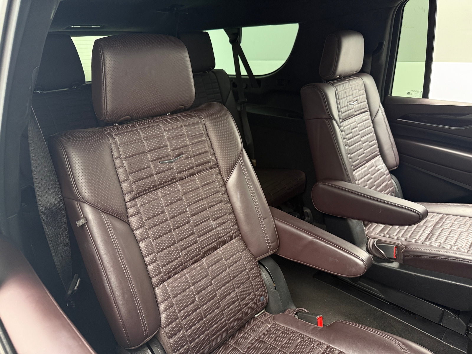 Thumbnail: 2022 Cadillac Escalade - 5