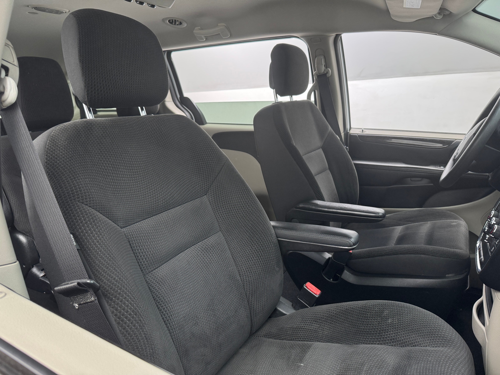 Thumbnail: 2018 Dodge Grand Caravan - 2