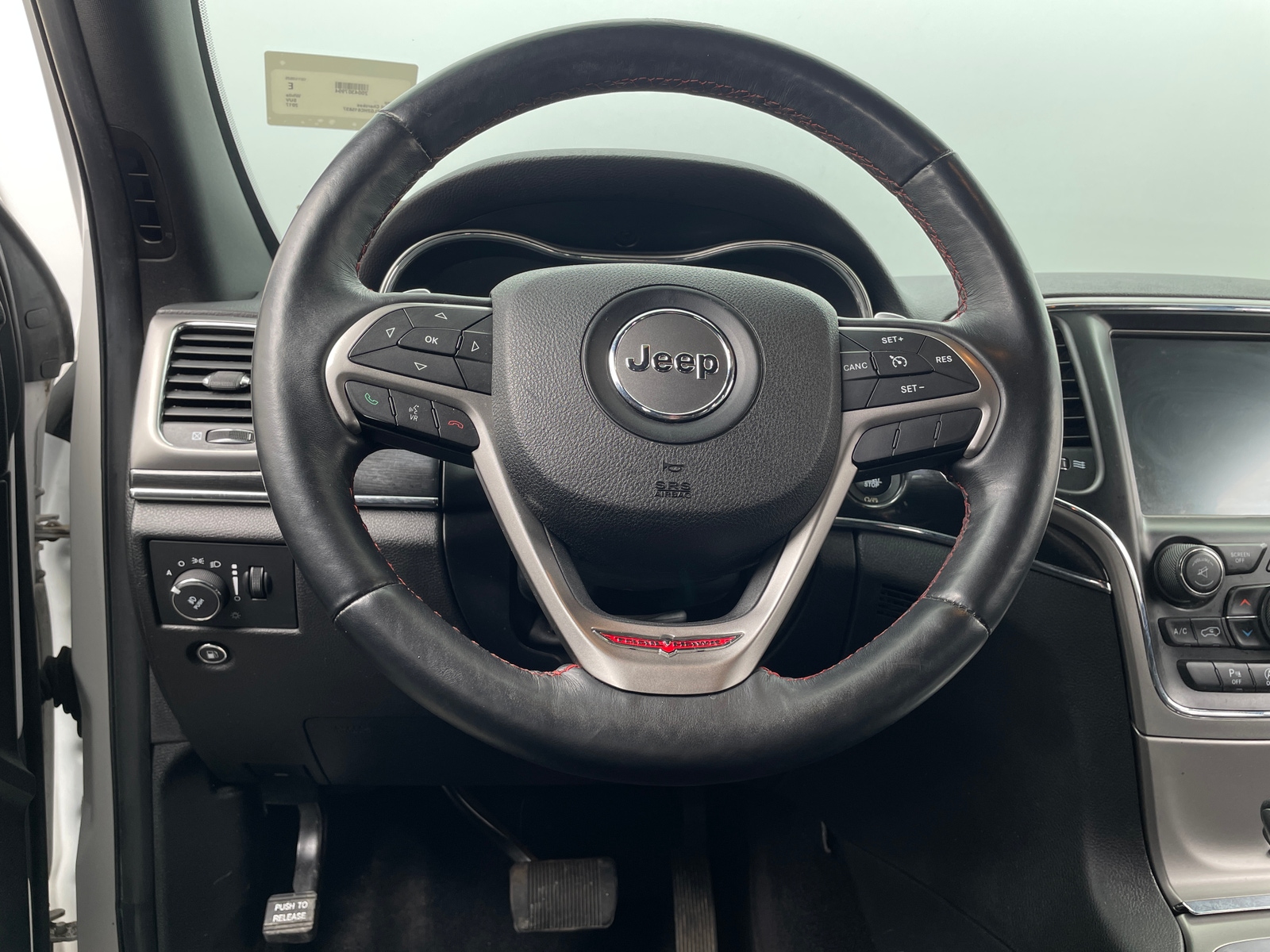 Thumbnail: 2017 Jeep Grand Cherokee - 4