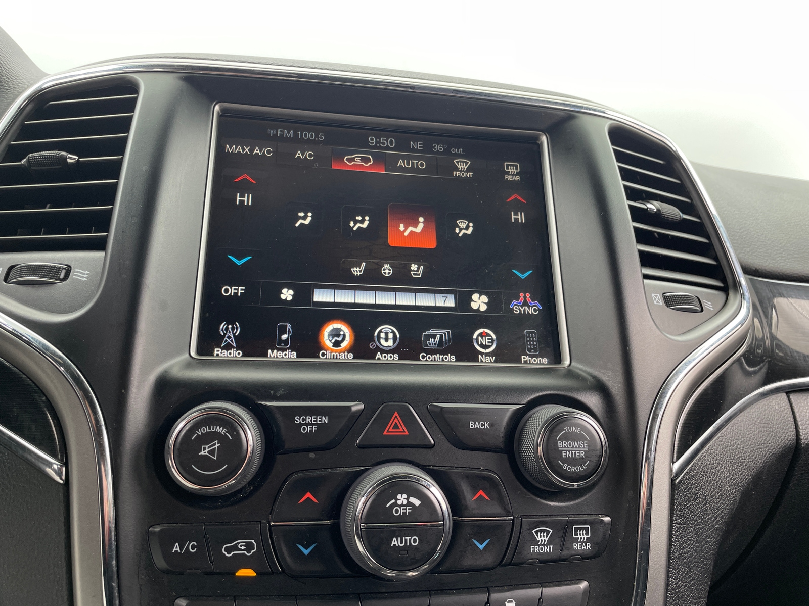 Thumbnail: 2017 Jeep Grand Cherokee - 3