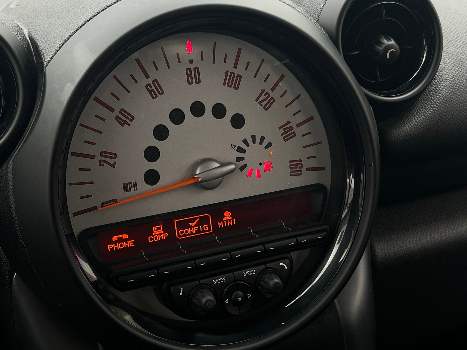 Thumbnail: 2014 MINI Cooper Countryman - 3