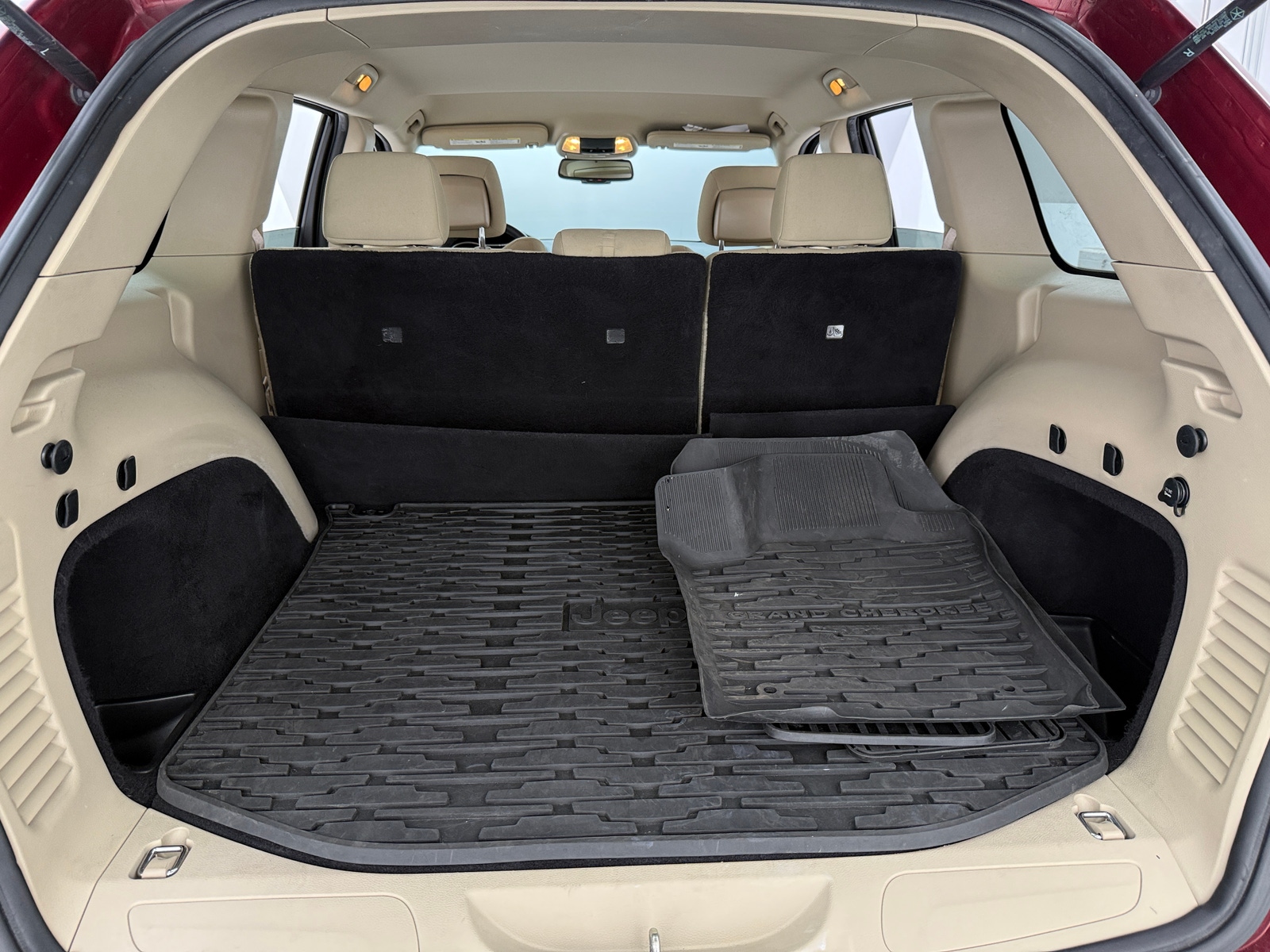 Thumbnail: 2015 Jeep Grand Cherokee - 7