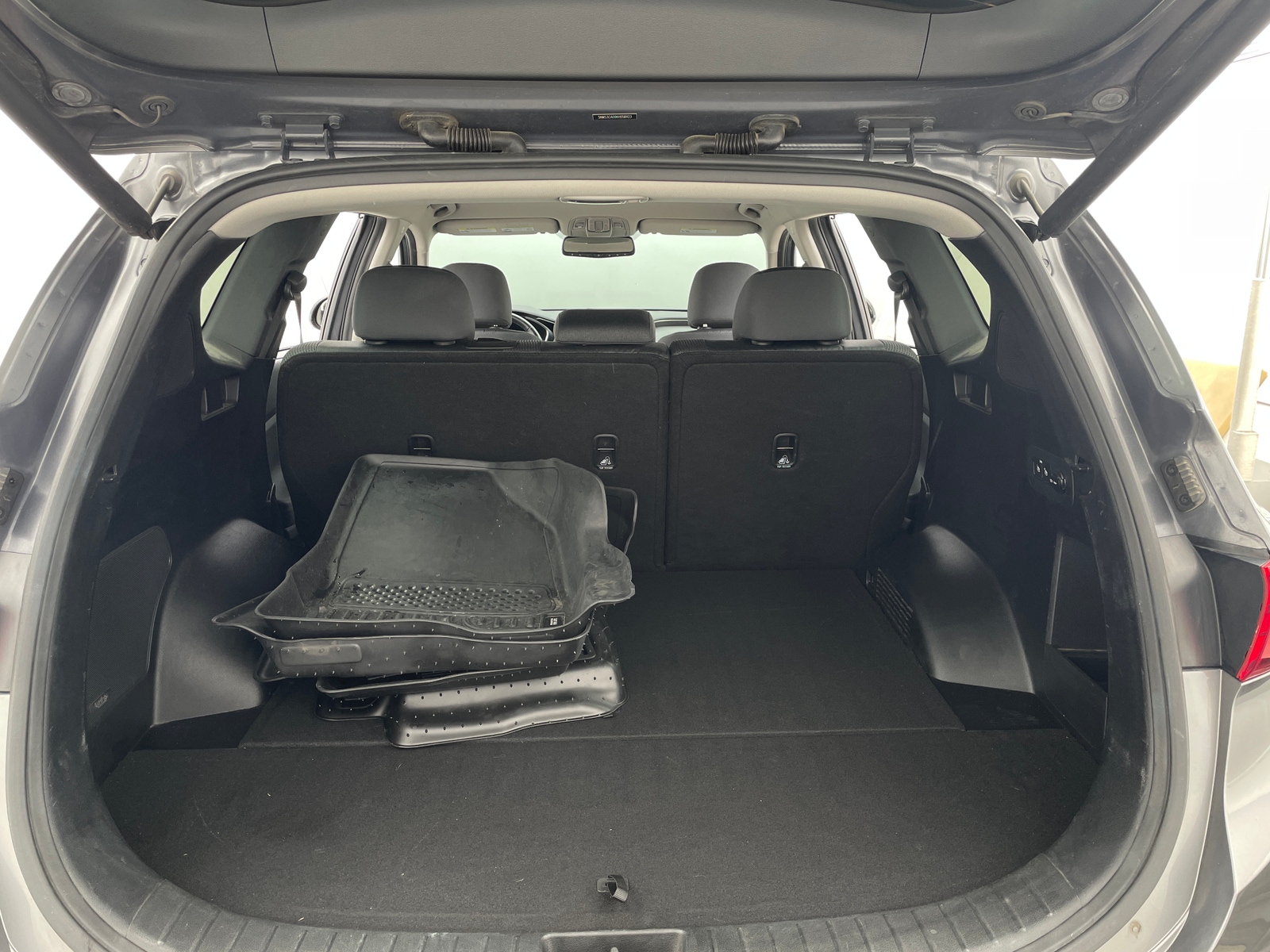 Thumbnail: 2019 Hyundai Santa Fe - 7