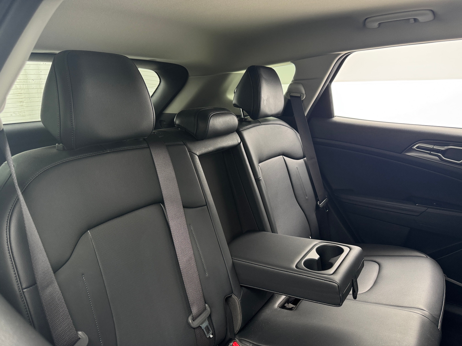 Thumbnail: 2023 Kia Sportage - 5