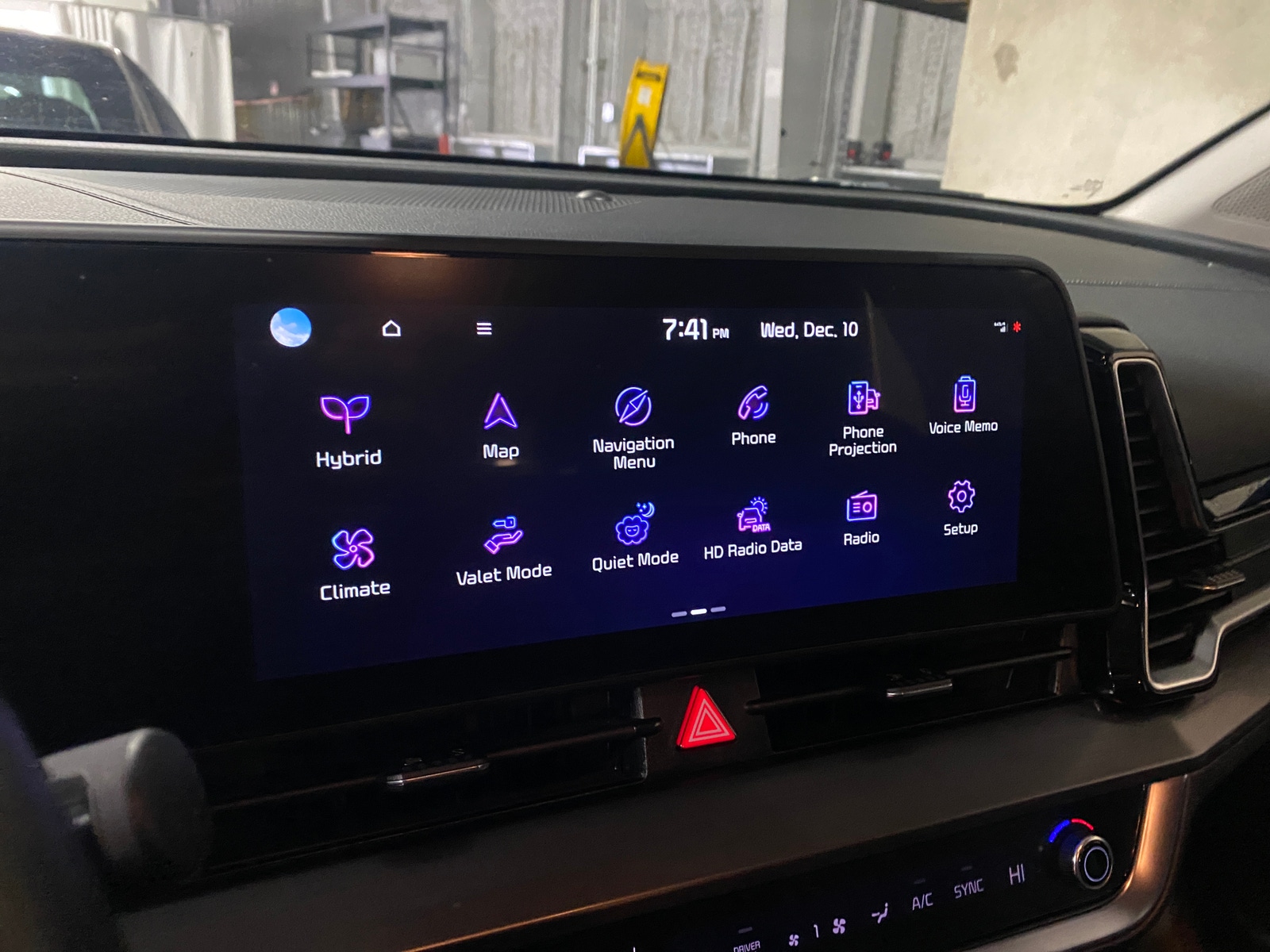 Thumbnail: 2023 Kia Sportage - 3