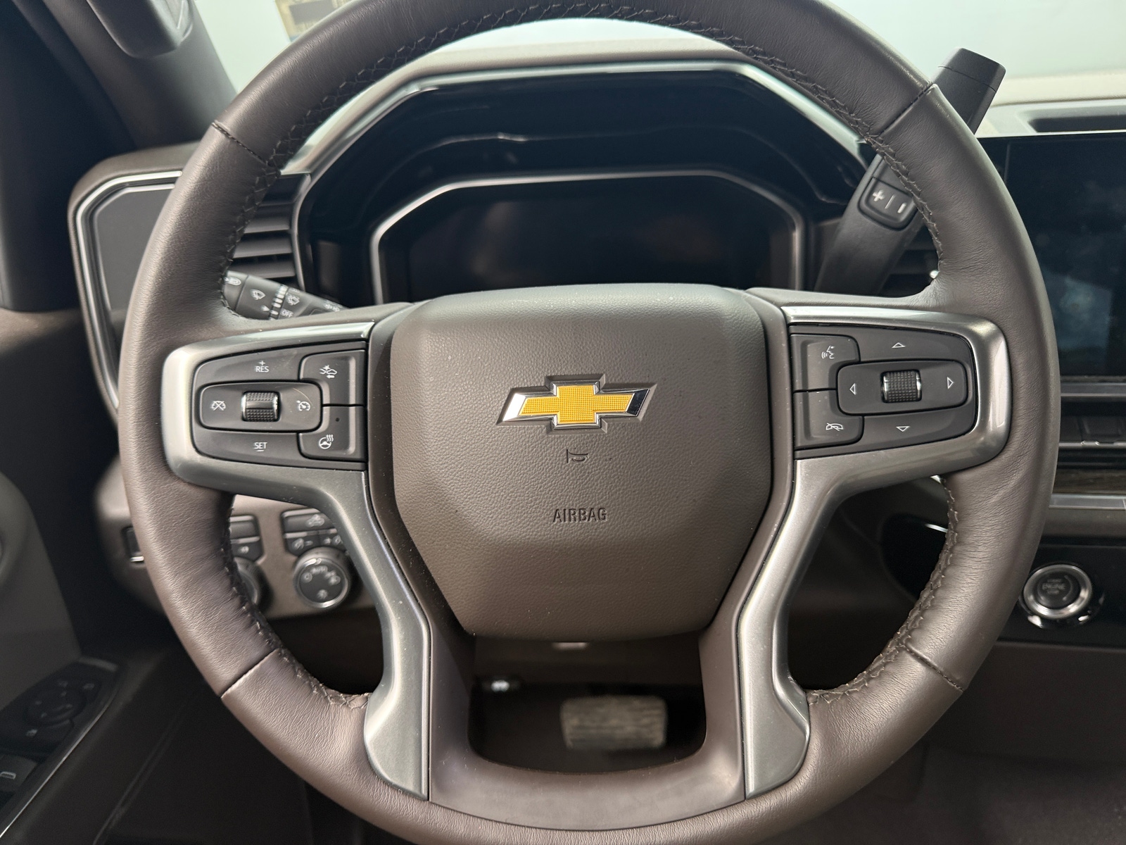 Thumbnail: 2023 Chevrolet Silverado 1500 - 5