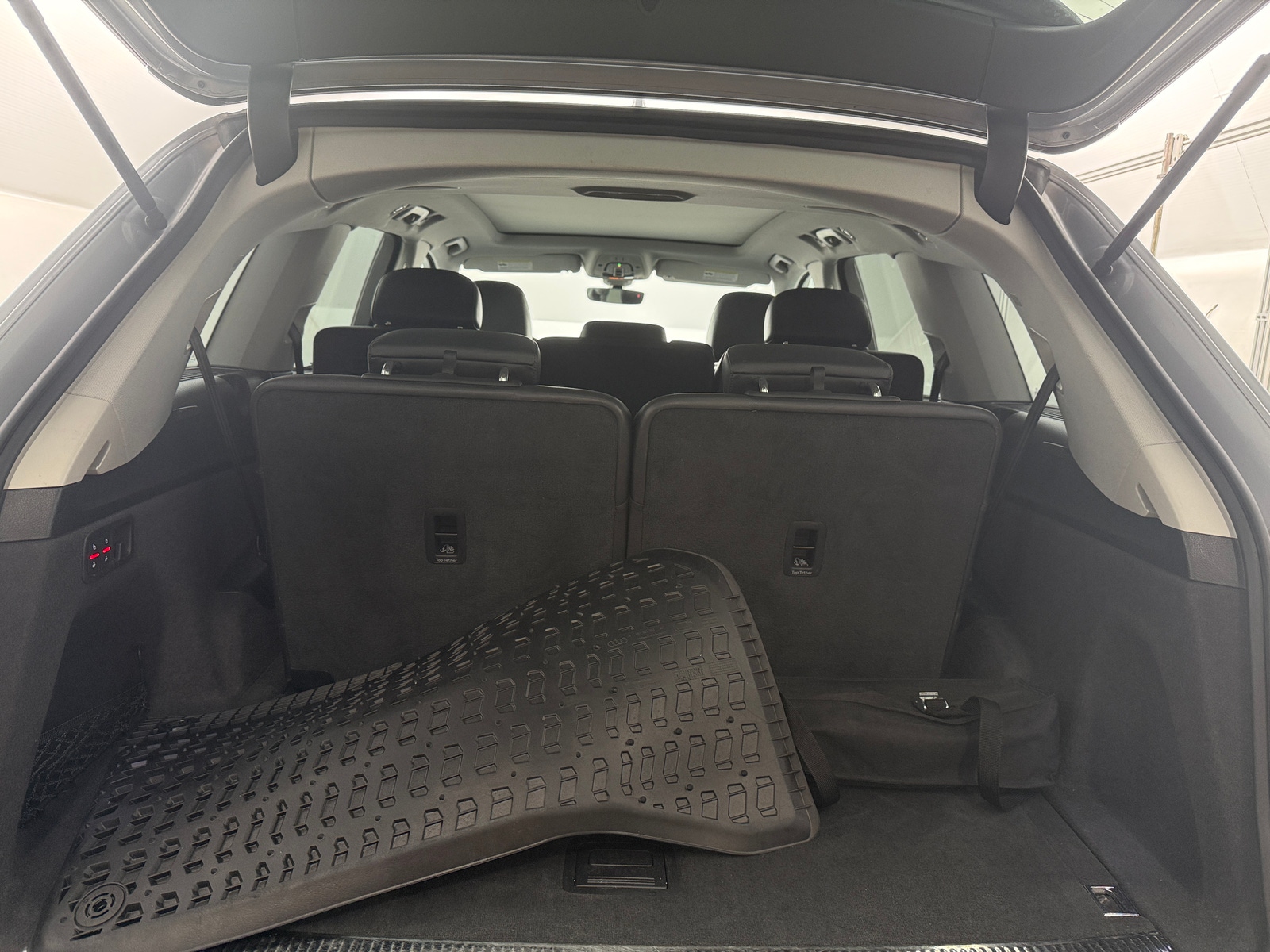 Thumbnail: 2019 Audi Q7 - 6