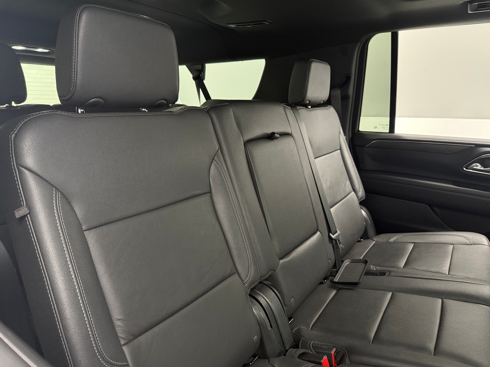 Thumbnail: 2023 Chevrolet Suburban - 5