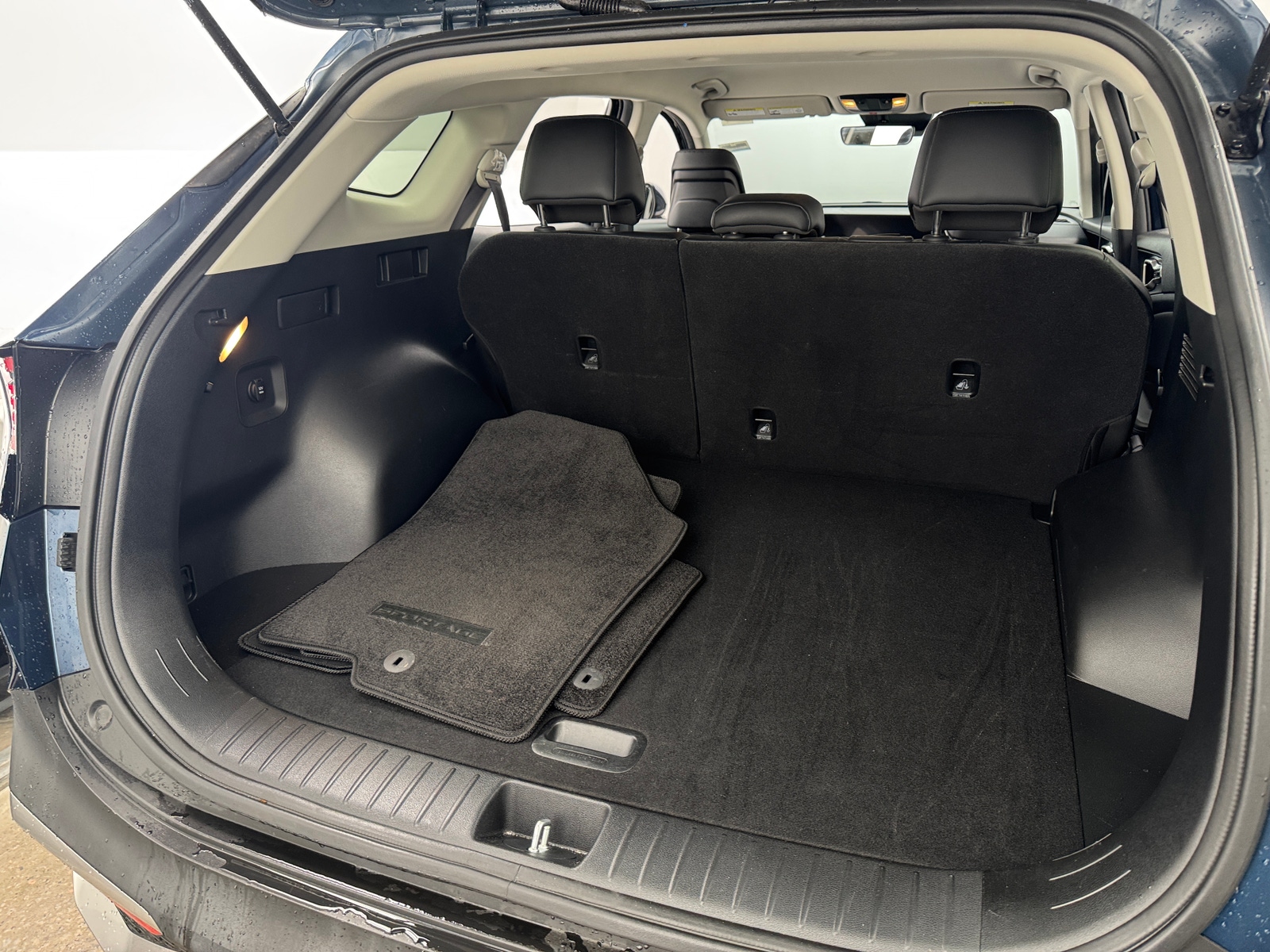 Thumbnail: 2023 Kia Sportage - 6