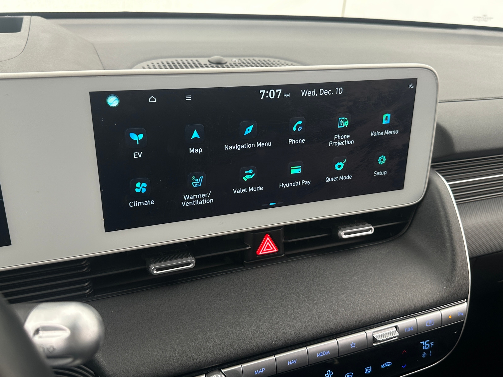 Thumbnail: 2024 Hyundai Ioniq 5 - 3