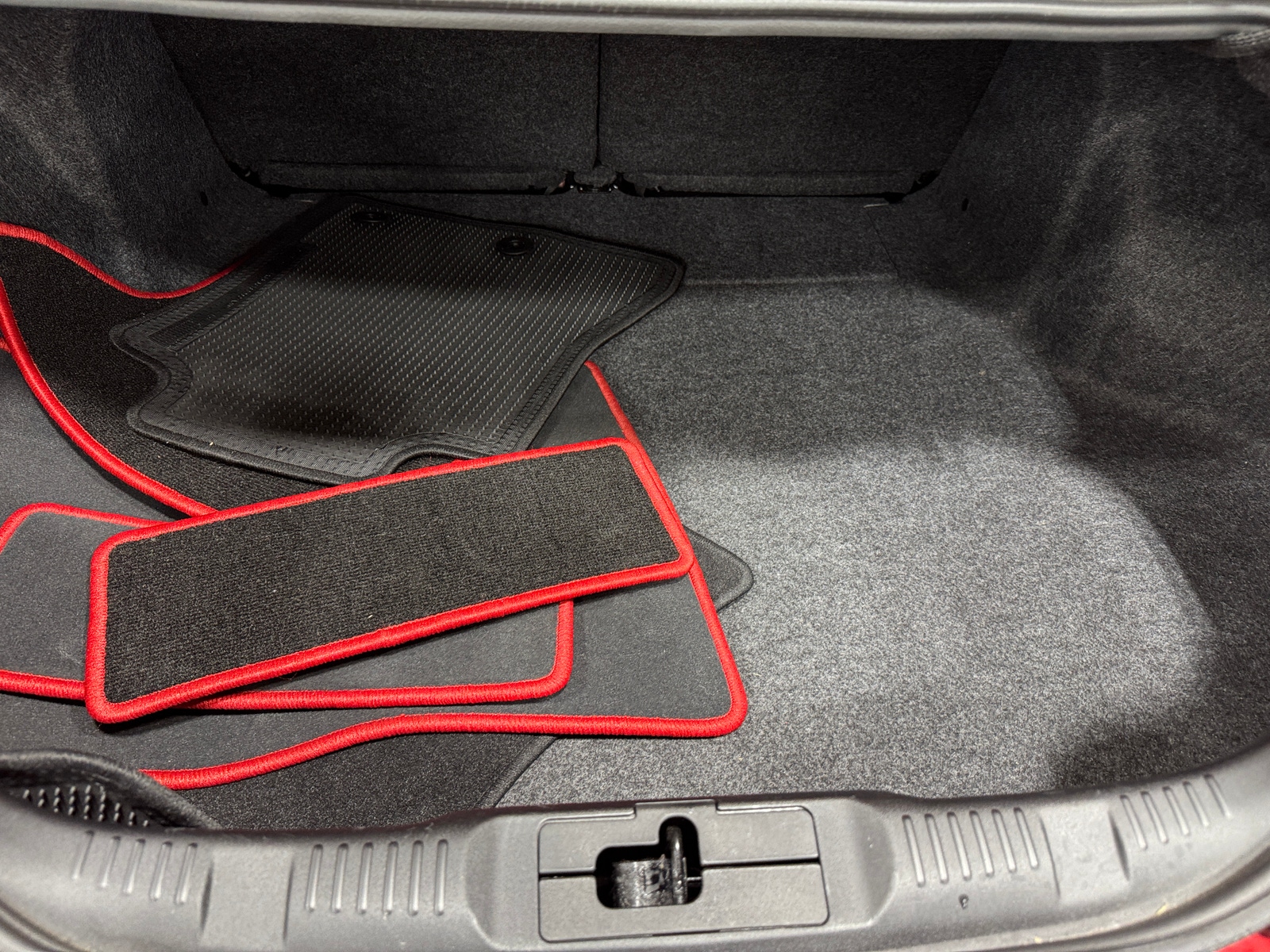 Thumbnail: 2017 Ford Mustang - 4