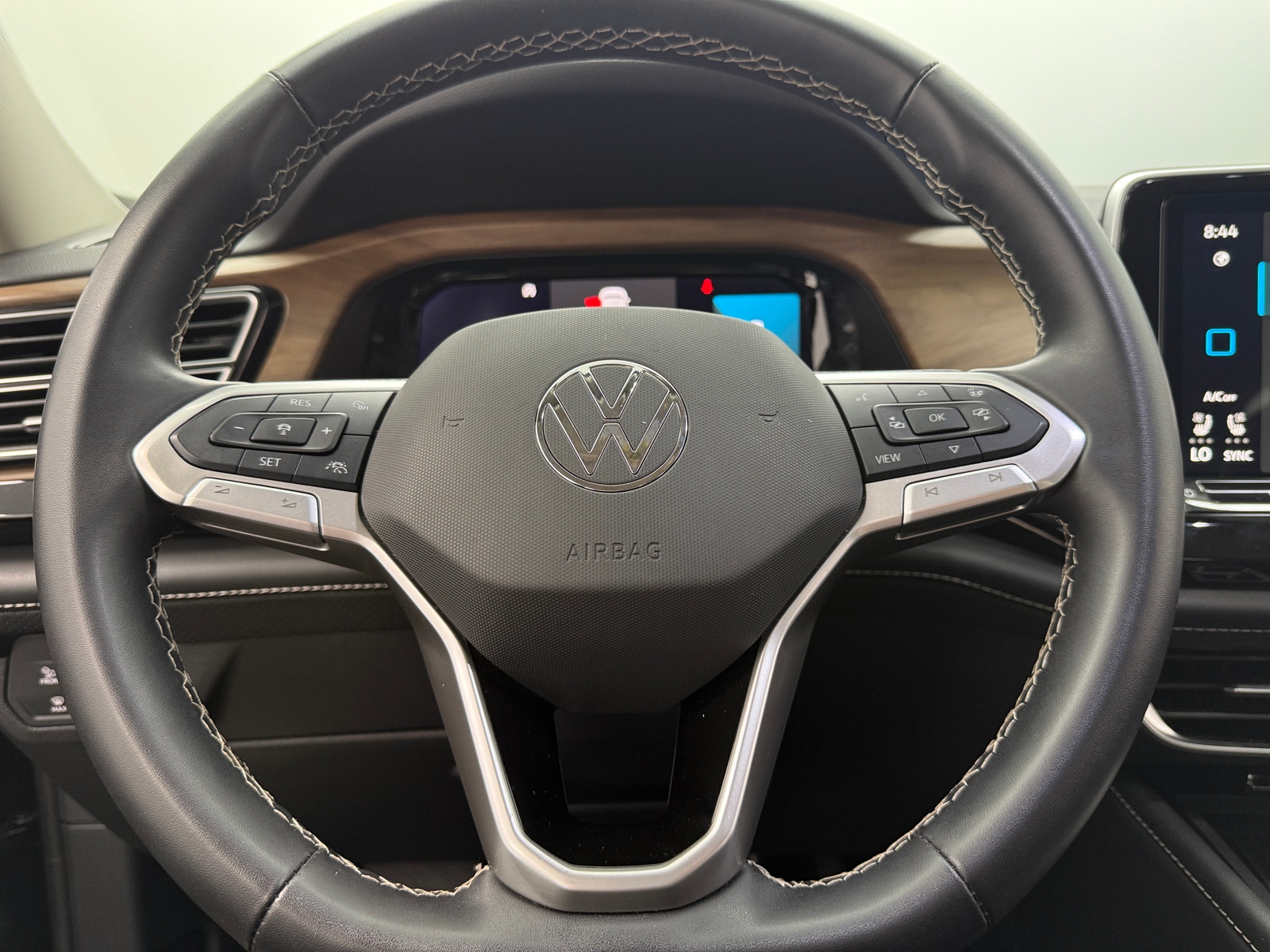 Thumbnail: 2025 Volkswagen Atlas - 4