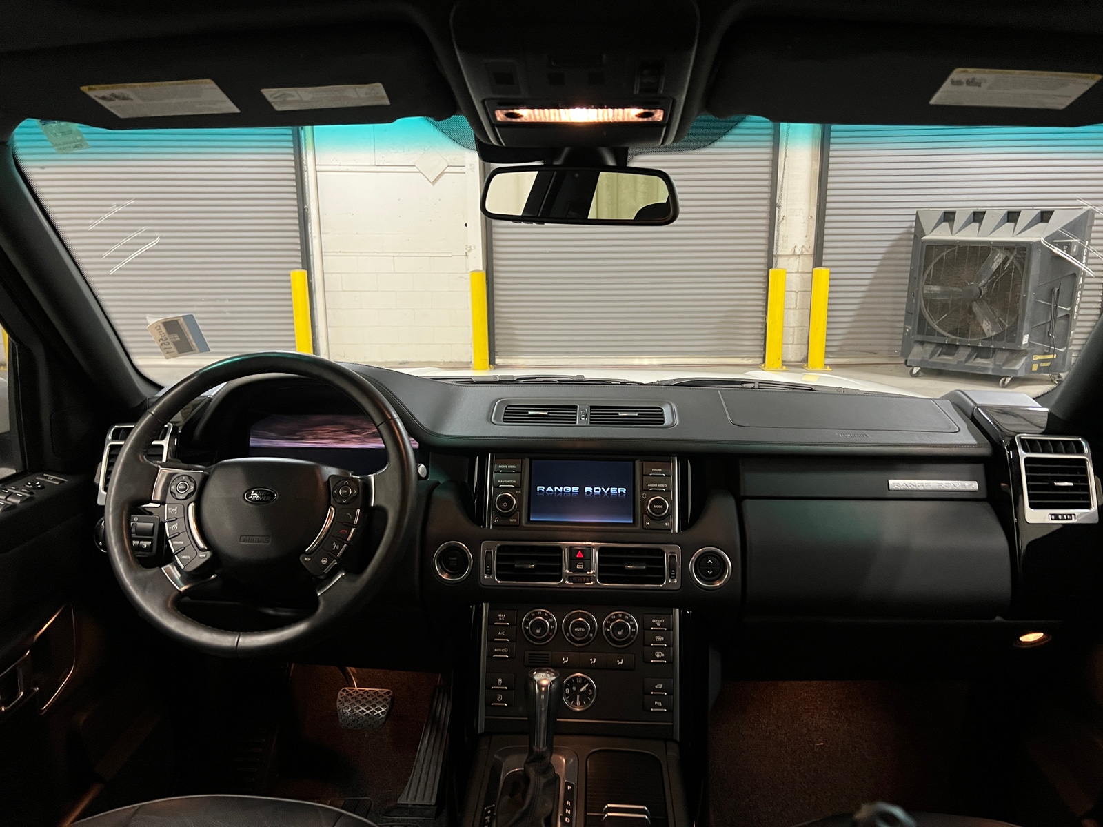 Thumbnail: 2012 Land Rover Range Rover - 2