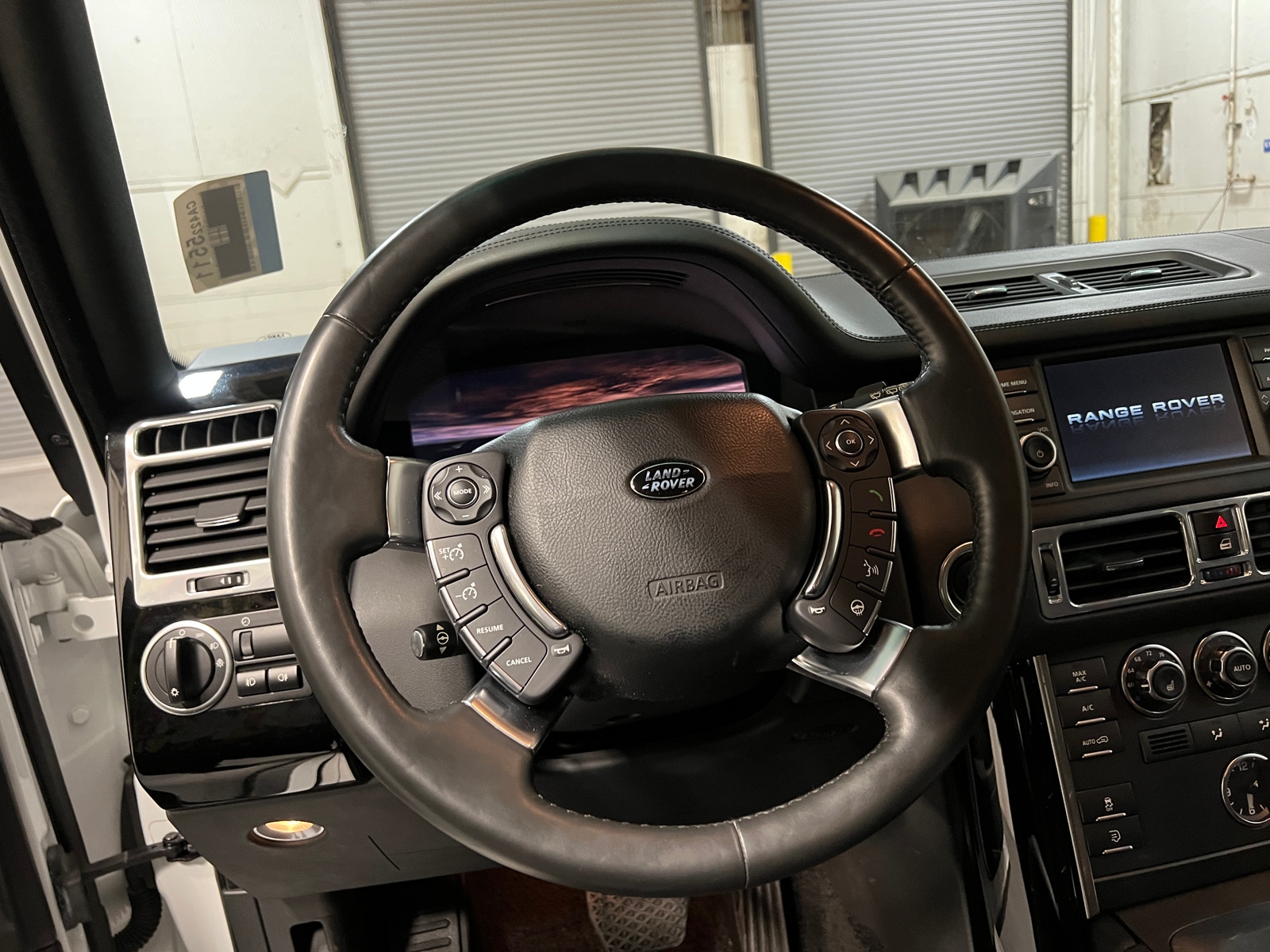 Thumbnail: 2012 Land Rover Range Rover - 4