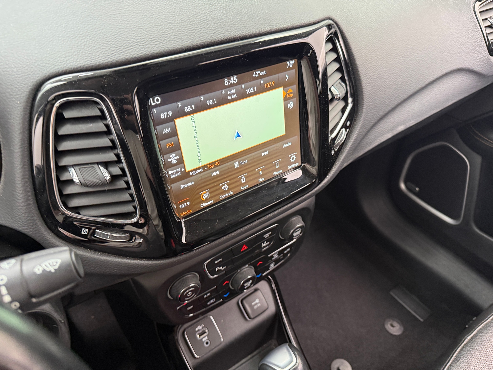 Thumbnail: 2021 Jeep Compass - 3