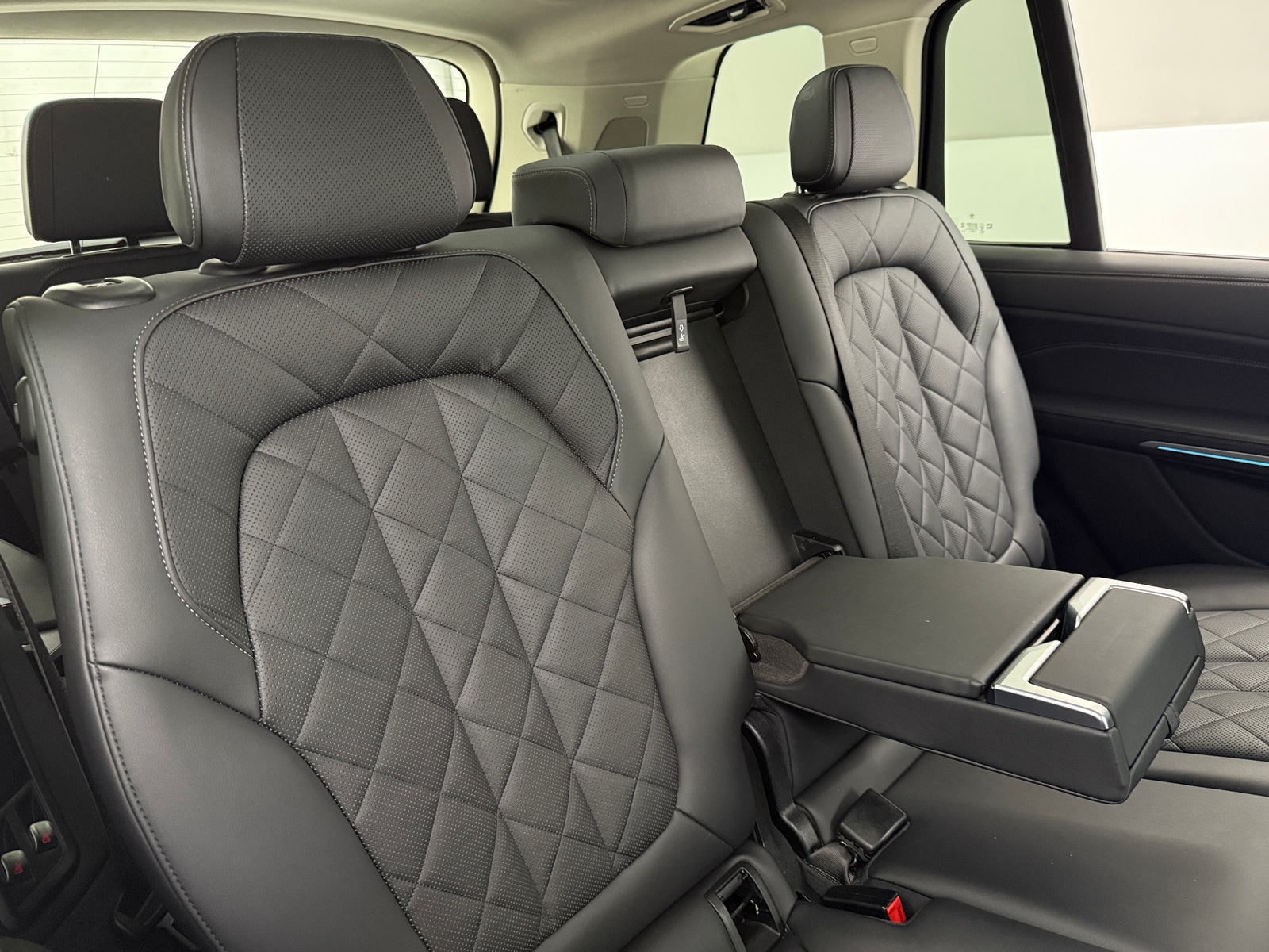 Thumbnail: 2024 BMW X7 - 5