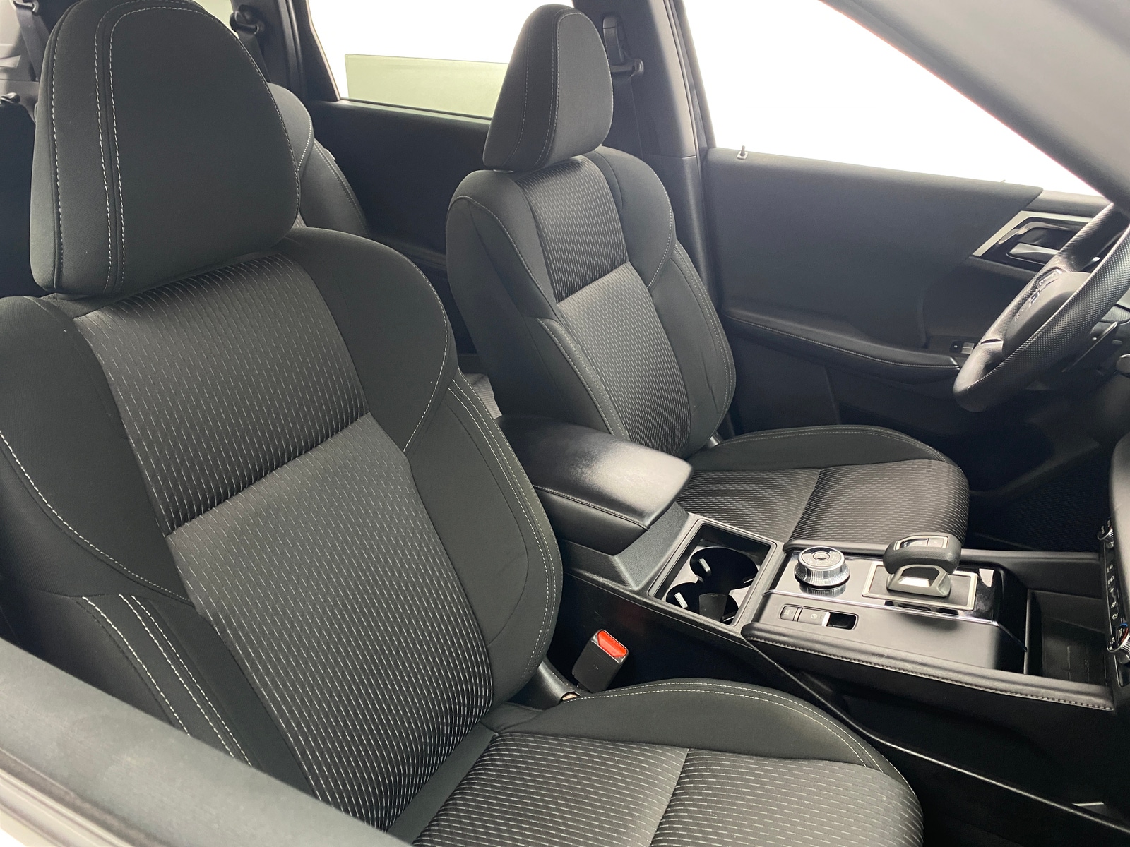 Thumbnail: 2024 Mitsubishi Outlander - 2