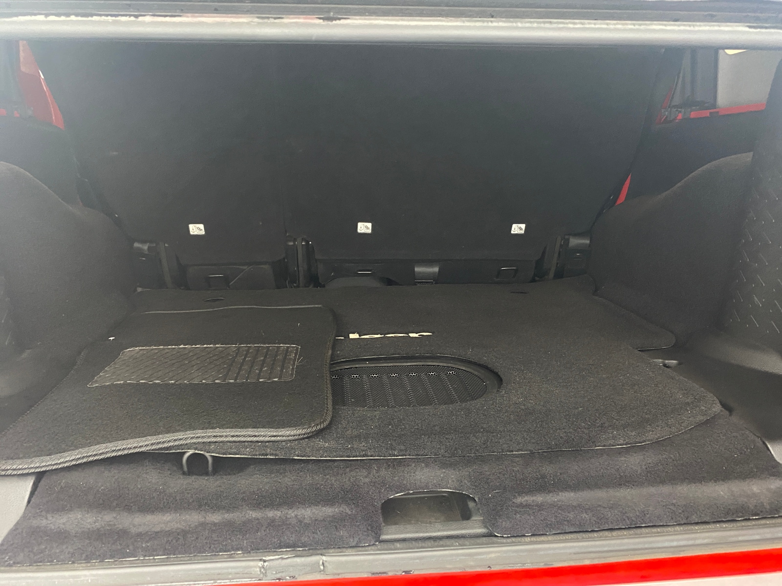 Thumbnail: 2015 Jeep Wrangler - 7